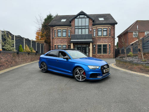 Audi RS3  2.5 TFSI