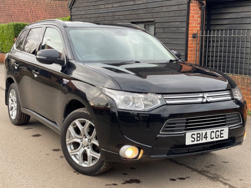 Mitsubishi Outlander  2.0h 12kWh GX4hs SUV 5dr Petrol Plug-in Hybrid CVT 4WD Euro 5 (s/s) (200 ps