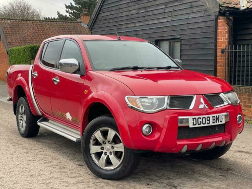 Mitsubishi L200  2.5 DI-D Raging Bull Pickup 4dr Diesel Automatic (Smart Nav) (252 g/km, 134