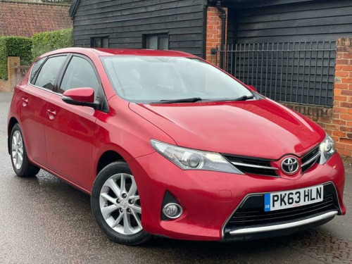 Toyota Auris  1.6 V-Matic Icon Hatchback 5dr Petrol Multidrive S Euro 5 (132 ps)