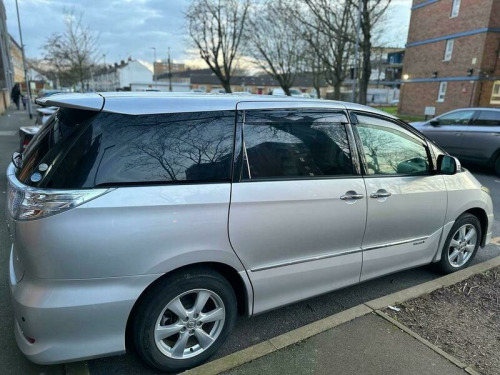 Toyota Estima Auto