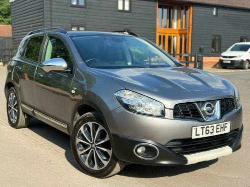 Nissan Qashqai  1.6 360 SUV 5dr Petrol CVT 2WD Euro 5 (117 ps)