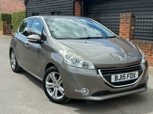 Peugeot 208  1.2 VTi PureTech Allure Hatchback 5dr Petrol Manual Euro 6 (82 ps)
