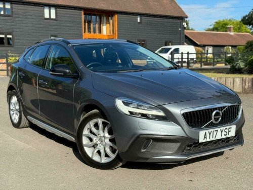 Volvo V40  1.5 T3 Pro Hatchback 5dr Petrol Auto Euro 6 (s/s) (152 ps)