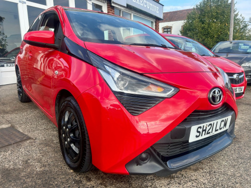 Toyota AYGO  1.0 VVT-i x-play Hatchback 5dr Petrol Manual Euro 6 (Safety Sense) (71 ps)