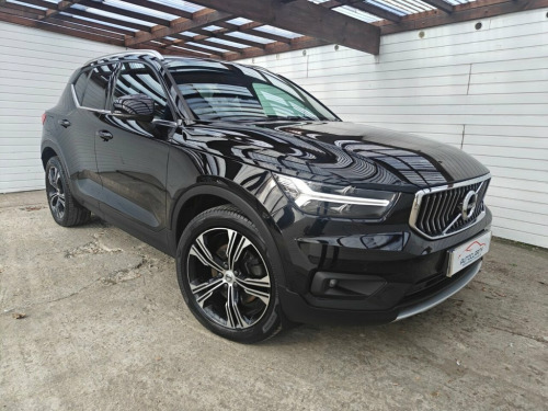 Volvo XC40  2.0 B4 INSCRIPTION PRO MHEV 5d 195 BHP Serviced, M