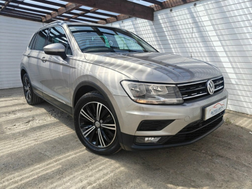 Volkswagen Tiguan  2.0 TDI SE Navigation SUV 5dr Diesel DSG Euro 6 (s