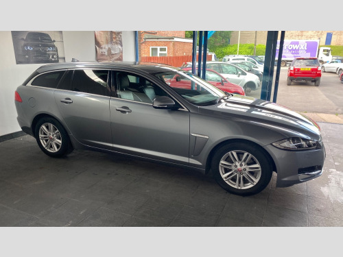 Jaguar XF  D LUXURY SPORTBRAKE