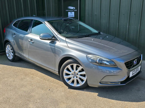 Volvo V40  1.6 T2 SE Lux Nav Hatchback 5dr Petrol Manual Euro