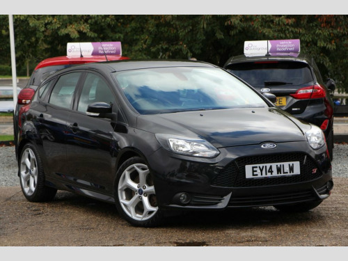 Ford Focus  2.0 ST-2 5d 247 BHP " Half Leather Recaro Sea