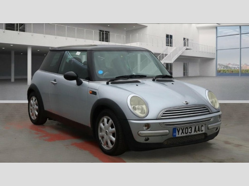 MINI Hatch  1.6 Cooper Hatchback 3dr Petrol CVT Euro 3 (115 ps