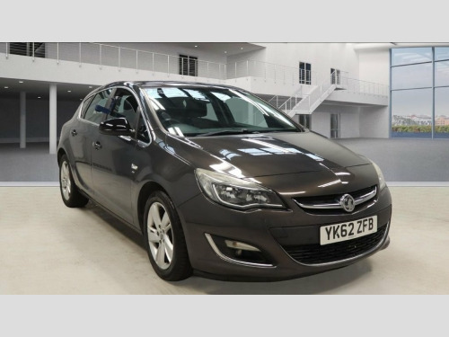 Vauxhall Astra  2.0 CDTi SRi Hatchback 5dr Diesel Auto Euro 5 (165
