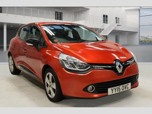 Renault Clio  1.2 16V Dynamique MediaNav Hatchback 5dr Petrol Ma 