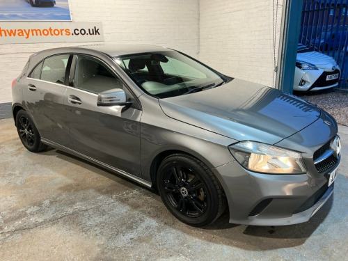 Mercedes-Benz A-Class  1.5 A180d SE Hatchback 5dr Diesel Manual Euro 6 (s