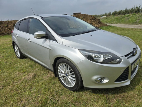 Ford Focus  1.0T EcoBoost Zetec Navigator Hatchback 5dr Petrol