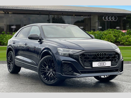 Audi Q8  