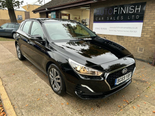 Hyundai i30  1.6 CRDI SE NAV 5d 113 BHP