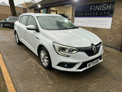 Renault Megane  1.5 Blue dCi Play Sport Tourer 5dr Diesel Manual E