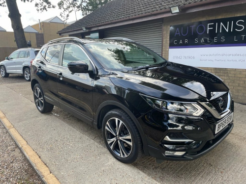 Nissan Qashqai  1.3 DIG-T N-Connecta SUV 5dr Petrol Manual Euro 6 