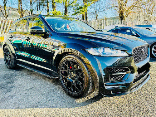 Jaguar F-PACE  3.0 D300 V6 S