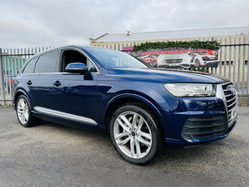Audi Q7  3.0 TDi S-Line Quattro (7 Seater). 
