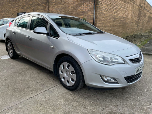 Vauxhall Astra  1.6 16v Exclusiv