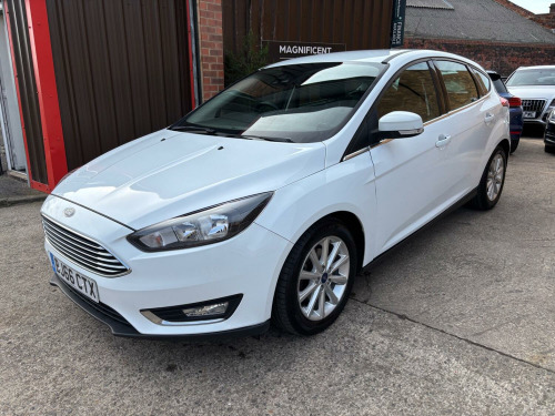 Ford Focus  1.0 T EcoBoost Titanium