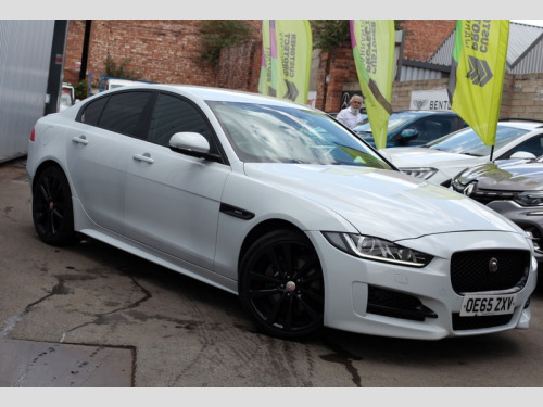 Jaguar XE R-SPORT