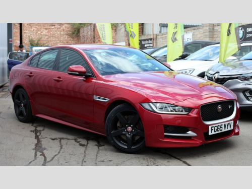 Jaguar XE  R-SPORT