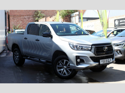 Toyota Hi-Lux  INVINCIBLE X 4WD D-4D DCB