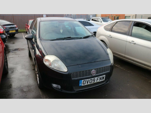 Fiat Grande Punto  1.4 DYNAMIC 5d 77 BHP MORE CLEARANCE MOTORS ON  WE 