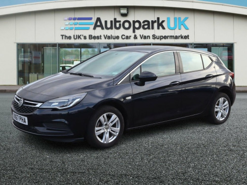 Vauxhall Astra  1.6 CDTi ecoTEC BlueInjection Tech Line Nav Hatchb