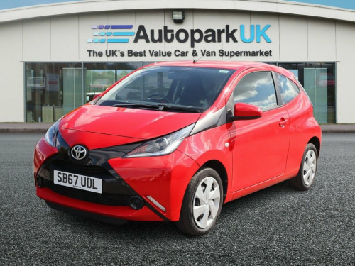 Toyota AYGO  1.0 VVT-i x-play Hatchback 3dr Petrol Manual Euro 