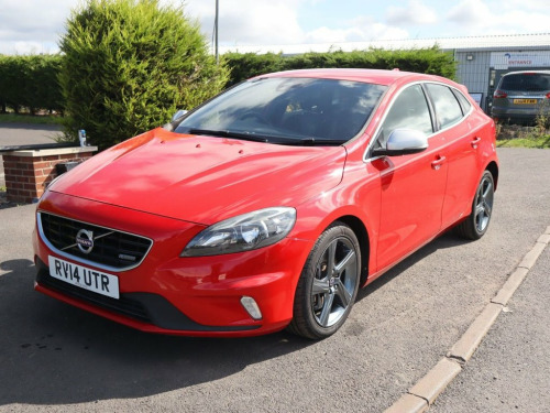 Volvo V40  2.0 D3 R-Design Hatchback 5dr Diesel Manual Euro 5
