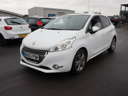 Peugeot 208  1.2 ALLURE 5d 82 BHP MORE CLEARANCE MOTORS ON  WEB