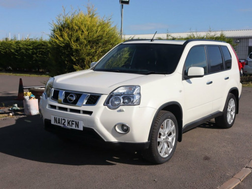 Nissan X-Trail  2.0 dCi Tekna SUV 5dr Diesel Manual 4WD Euro 5 (17