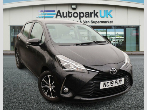 Toyota Yaris  1.5 VVT-i Icon Tech Hatchback 5dr Petrol Manual Eu 