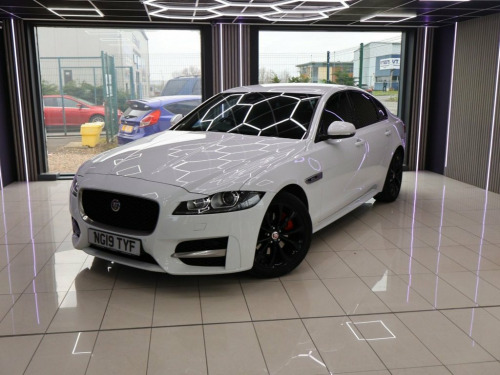 Jaguar XF  2.0d R-Sport Saloon 4dr Diesel Auto Euro 6 (s/s) ( 