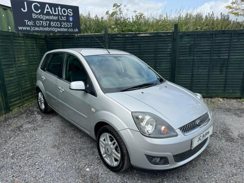 Ford Fiesta  1.4 Ghia 5dr