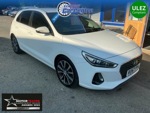 Hyundai i30  1.6 CRDi Blue Drive SE Nav Hatchback 5dr Diesel Ma