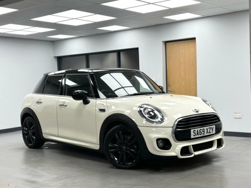 MINI Hatch  1.5 Cooper Sport Hatchback 5dr Petrol Manual Euro 