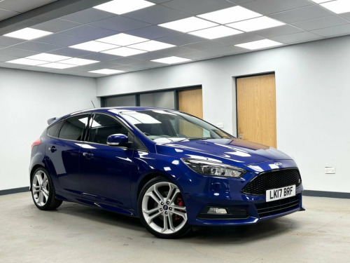 Ford Focus  2.0T EcoBoost ST-3 Hatchback 5dr Petrol Manual Eur