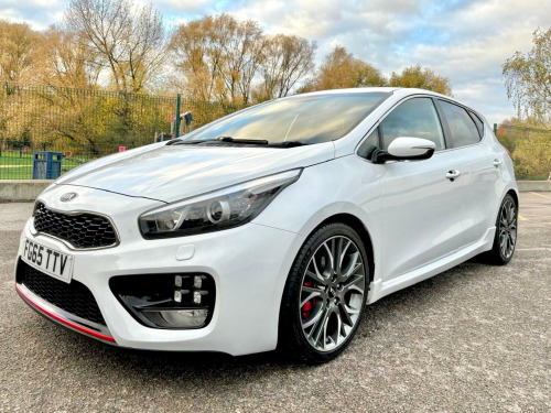 Kia ceed  1.6 T-GDi GT Tech Euro 5 5dr