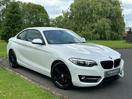 BMW 2 Series  2.0 220d Sport Coupe 2dr Diesel Manual Euro 6 (s/s