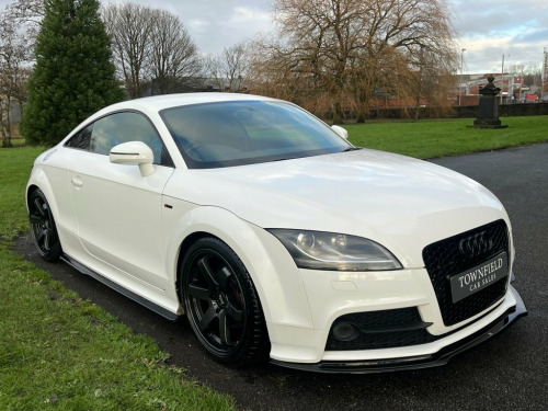 Audi TT  2.0 TFSI Black Edition Coupe 3dr Petrol Manual Eur