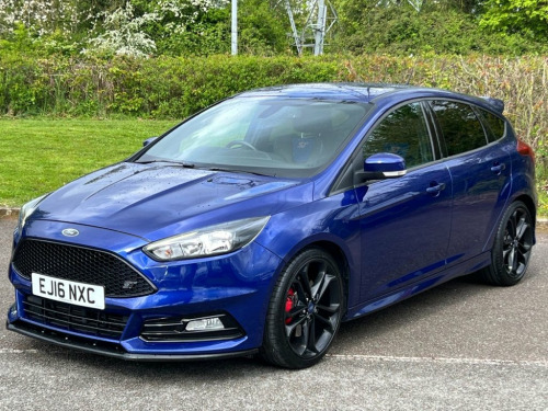 Ford Focus  2.0 ST-2 5d 247 BHP