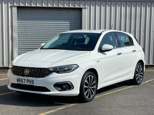 Fiat Tipo  1.4 LOUNGE 5d 94 BHP