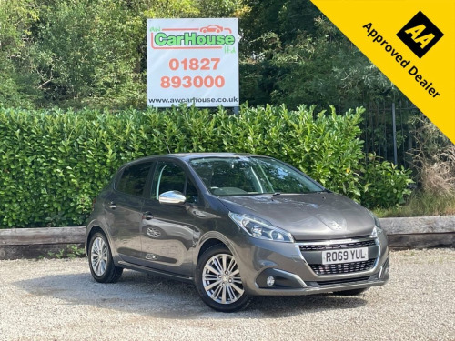 Peugeot 208  1.2 PureTech Signature Hatchback 5dr Petrol Manual