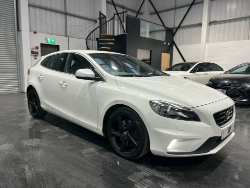 Volvo V40  2.0 D4 R-Design Lux Nav Euro 6 (s/s) 5dr
