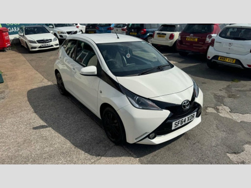 Toyota AYGO  1.0 VVT-i x-pression Hatchback 5dr Petrol Manual E